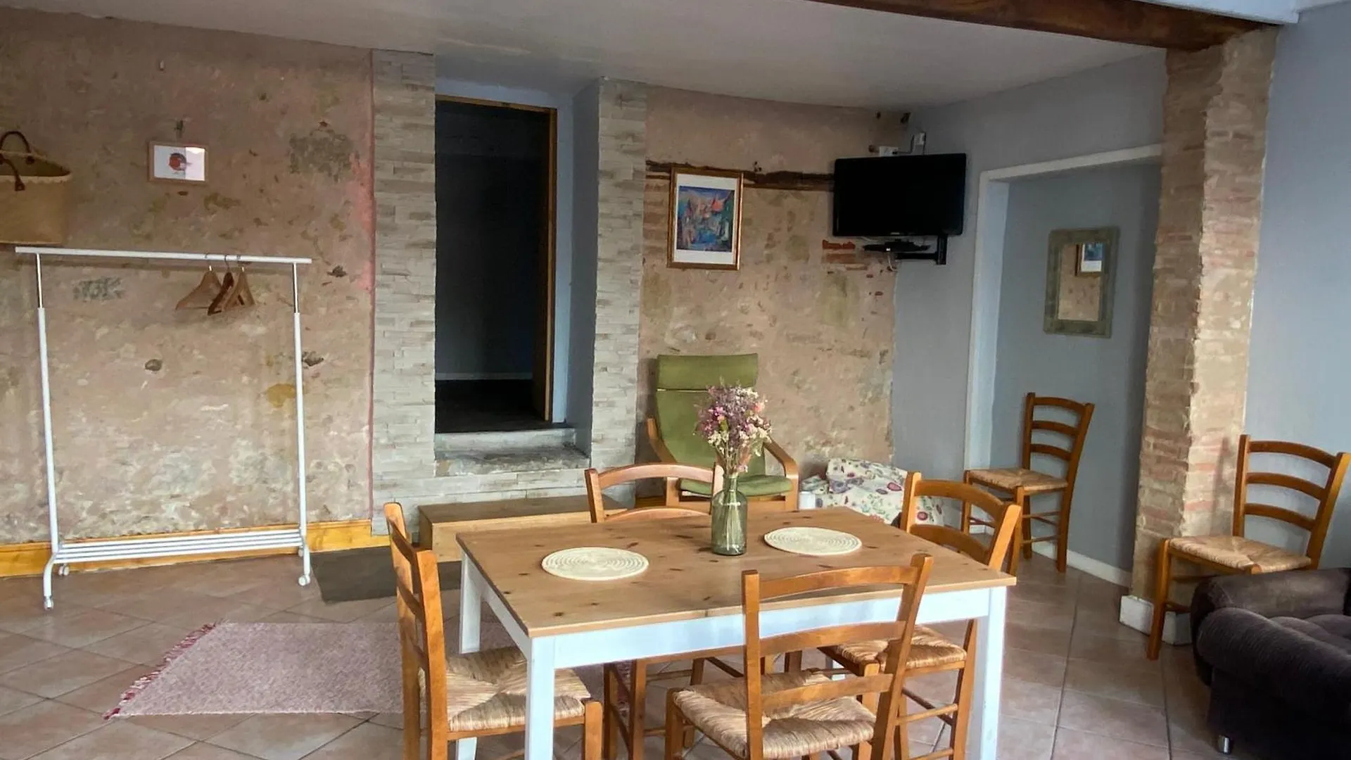 Apartment Appartement 3 Pieces Rdc Plein Centre Ville Marciac